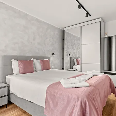 Corvinia House Marasti - Free Parking - Near Airport