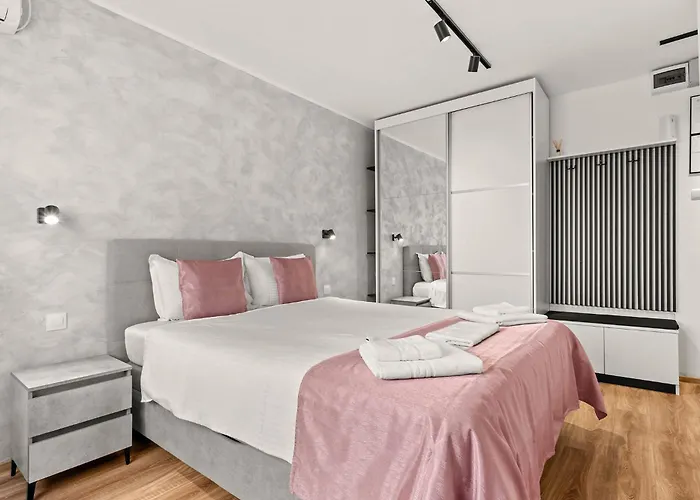 Corvinia House Marasti - Free Parking - Near Airport