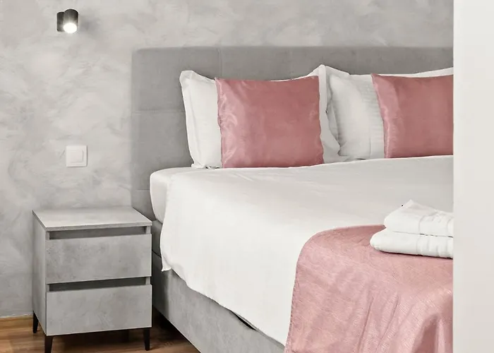 Corvinia House Marasti - Free Parking - Near Airport *